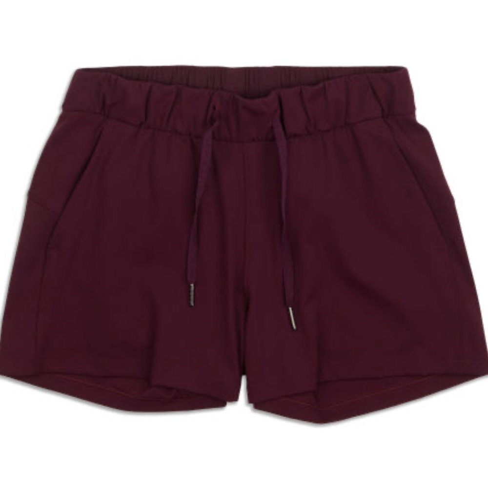 #61 LULULEMON ON THE FLY MAROON LACE SHORTS WORKOUT GYM SIZE 2